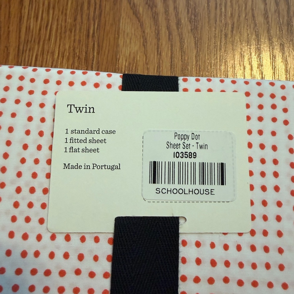 NEW Schoolhouse Poppy Dot Twin Sheet Set - Picture 3 of 3